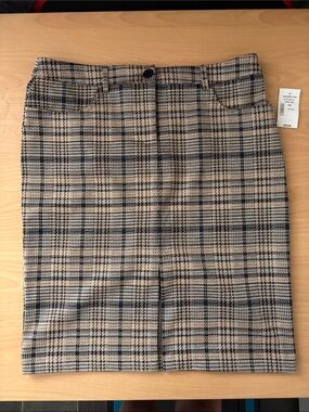 cleo Plaid Pencil Skirt in Beige and Navy
